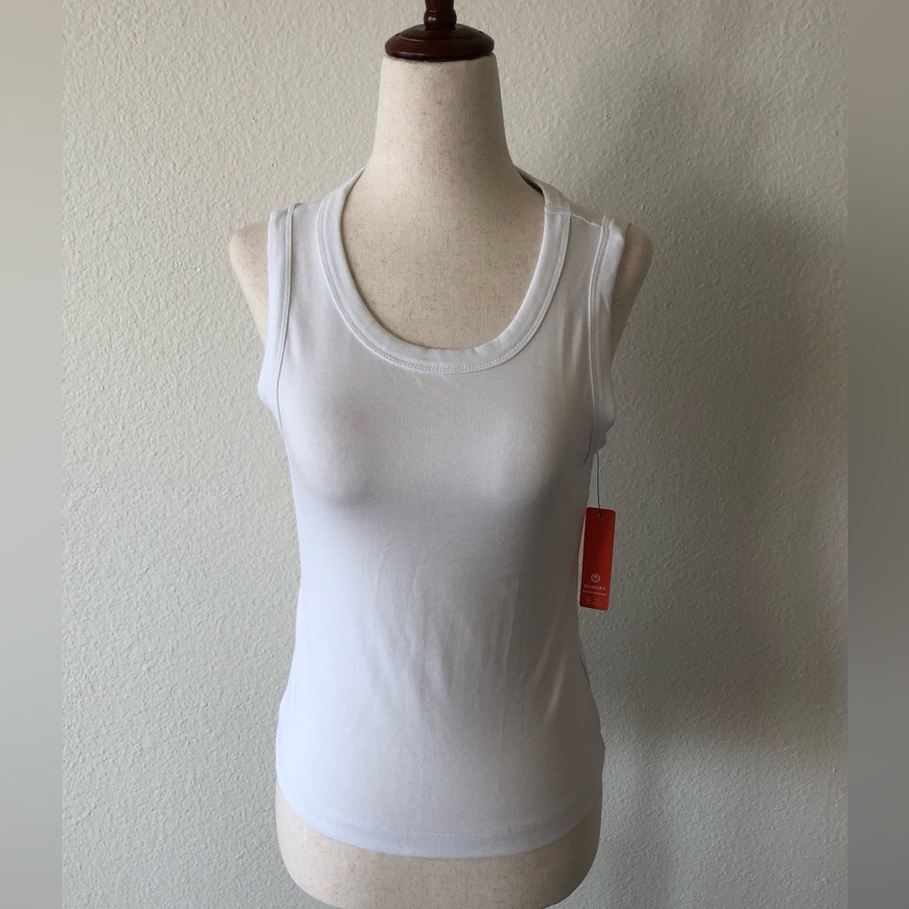 SUNDRY - NWT CREW TANK + OPTIC WHITE/XS